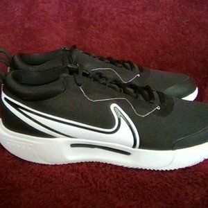 Nike Zoom Court Pro CLY  Mens 10 black and white